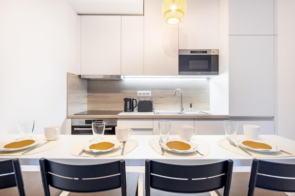 Modern Bright Place With Terrace Appartement Boedapest