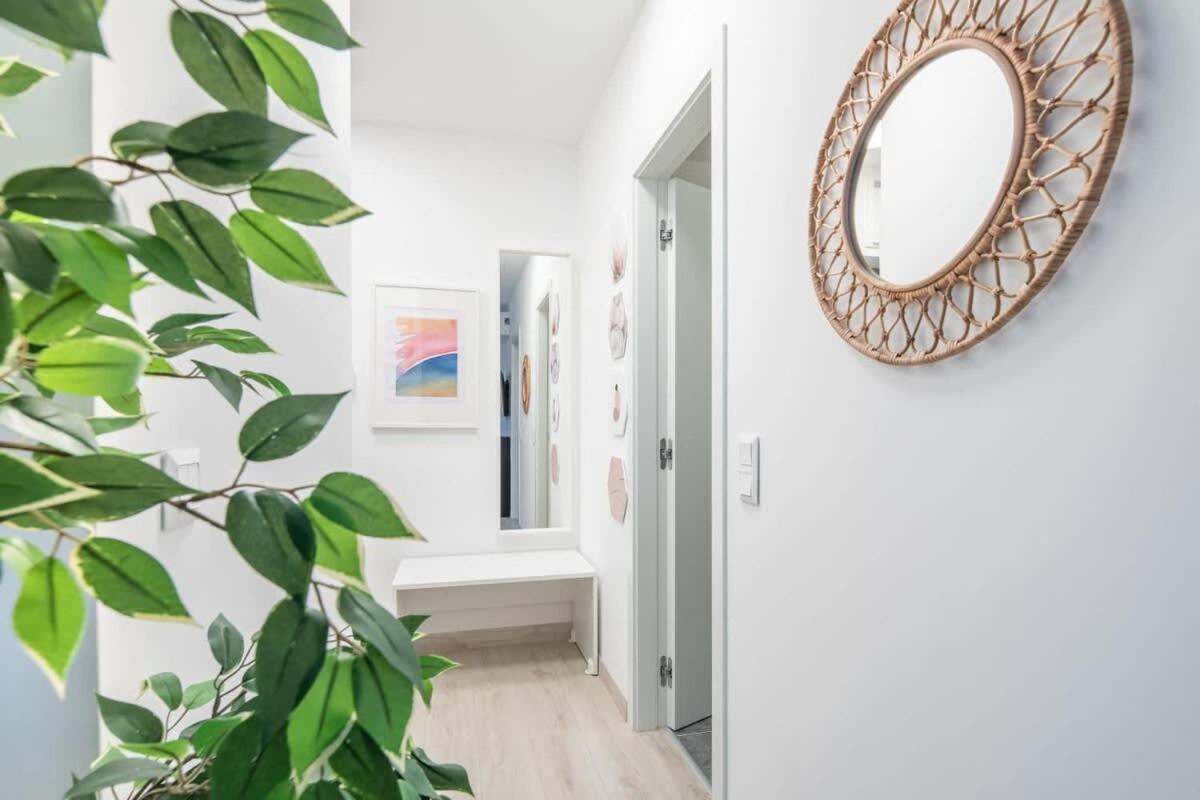 Appartement Modern Bright Place With Terrace *