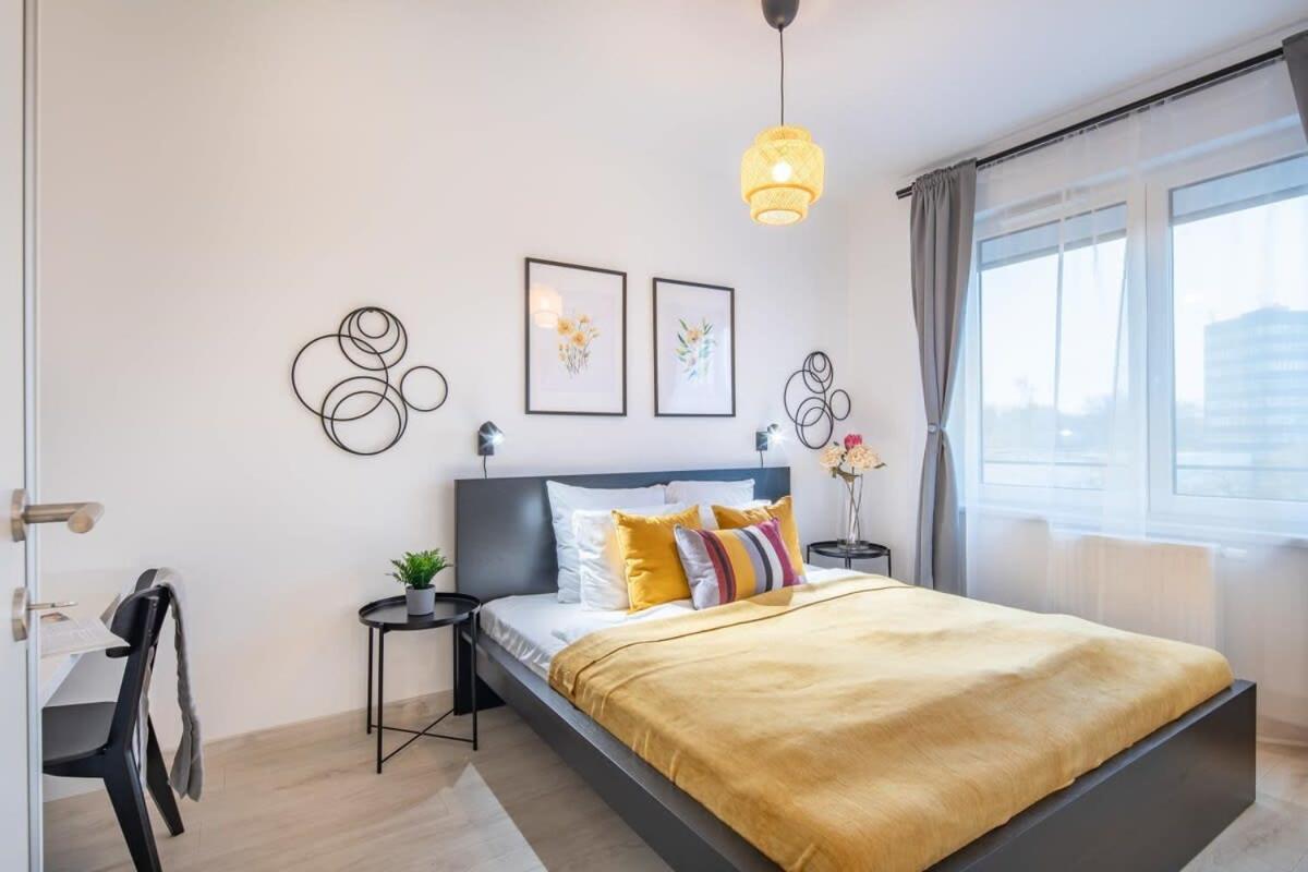 Modern Bright Place With Terrace Boedapest