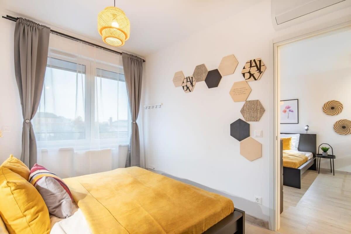 Appartement Modern Bright Place With Terrace *